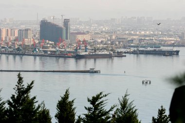 Azerbaycan, Bakü - Kasım 2009: Bakü şehir yaşamı ve sokakları. 