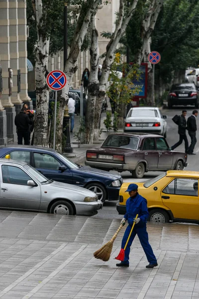 Aserbaidschan, Baku - November 2009: Stadtleben und Straßen von Baku. — Stockfoto