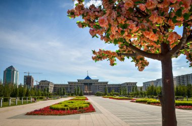 Nur-Sultan. Kazakistan - 09.03.2013 - Kazakistan 'ın başkenti Nur-Sultan' daki yeni ofis ve idari binalar.