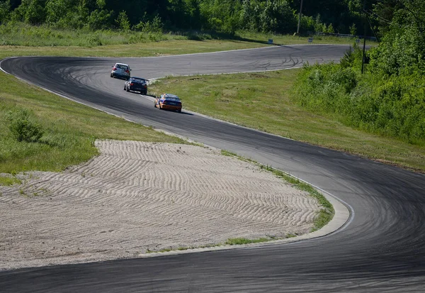 Каунас. Литва - 07.06.2015 - Автомобили на трассе для гонок. Автомобильные соревнования в Каунасе. — стоковое фото