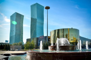 Nur-Sultan. Kazakistan - 09.03.2013 - Kazakistan 'ın başkenti Nur-Sultan' daki yeni ofis ve idari binalar.