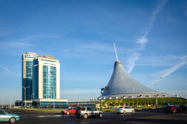 Nur-Sultan. Kazakistan - 09.03.2013 - Kazakistan 'ın başkenti Nur-Sultan' daki yeni ofis ve idari binalar.