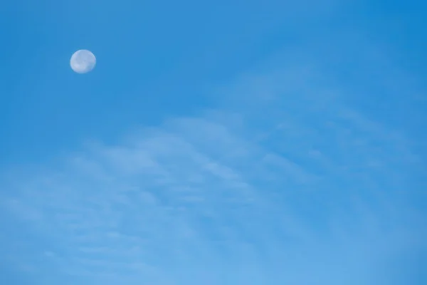 Awan di langit biru — Stok Foto