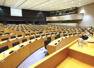 İç modern konferans salonu görünümünün pencereden.