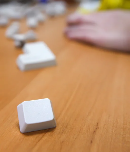 Chave de um teclado de computador na mesa — Fotografia de Stock