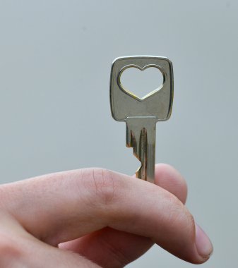 Gri arka plan üzerinde izole tuşunu basılı tutarak el