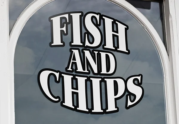 Fish and chips display — Stockfoto