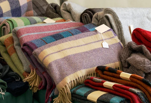 Variedade de lanços de lã — Fotografia de Stock