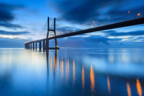 Background Nighy Lights Lisbon Bridge Vasco Gama Bridge Landmark One — Stock Photo, Image