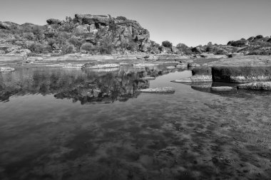 Los Barruecos 'un Doğal Alanı' ndaki manzara.