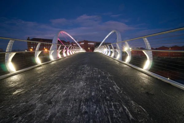 Clyde Smartbridge Glasgow Carrega Uma Passarela Pedonal Ciclovia Através Rio — Fotografia de Stock