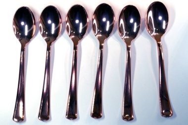 Çatal bıçak seti, batı kültüründe hazırlık, hizmet ve özellikle yemek hazırlamak için kullanılan her türlü el aletini içerir. Çatal bıçak yapan ya da satan birine Cutler denir. Örneğin. çatal, kaşık, bıçak, çay kaşığı