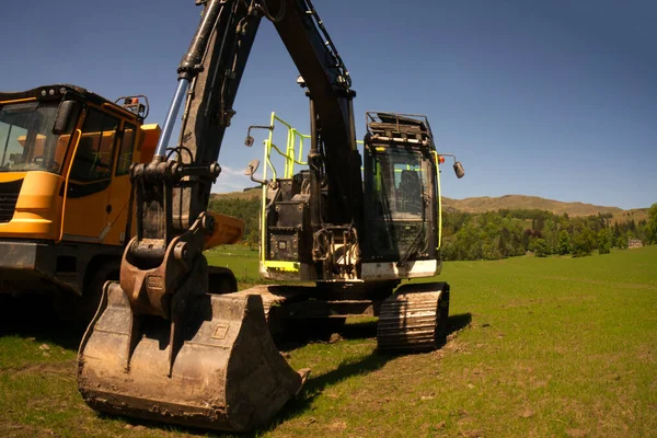 Gli Escavatori Sono Attrezzature Costruzione Pesanti Costituite Braccio Scavo Secchio — Foto Stock