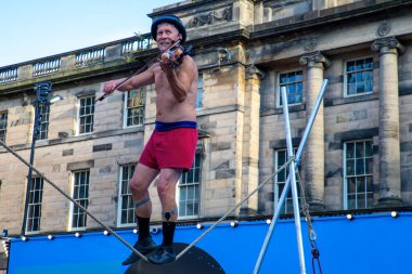 Edinburgh Festivali Fringe 6-30 Ağustos 2021 tarihleri arasında Edinburgh 'da düzenlenen uluslararası bir festival. İlk festivalin amacı dünyadaki bölünmeleri doldurmaktı, özellikle de son savaştan sonra. 