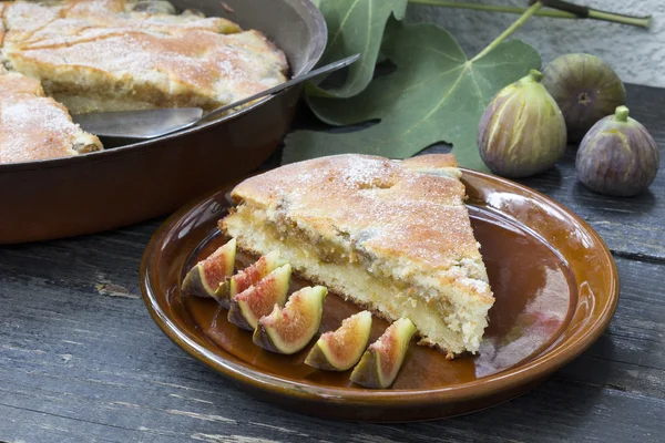 Piece of pie with figs — Stock Photo, Image