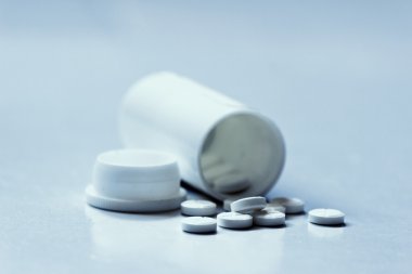 Hap şişeden dökülüp Pills.Pills