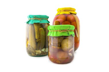 Ev yapımı turşusu domates ve salatalık