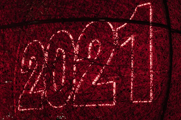 Simbol Tahun Baru 2021 Lampu Neon Merah Pola Latar Belakang — Stok Foto