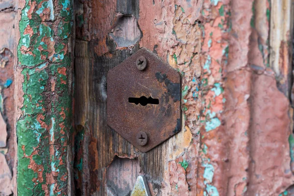 Vecchio Vintage Porta Legno Vicino Sfondo — Foto Stock