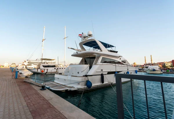 Embankment Street Red Sea Egypt Ships Boats People Hurghada — Stock Photo, Image