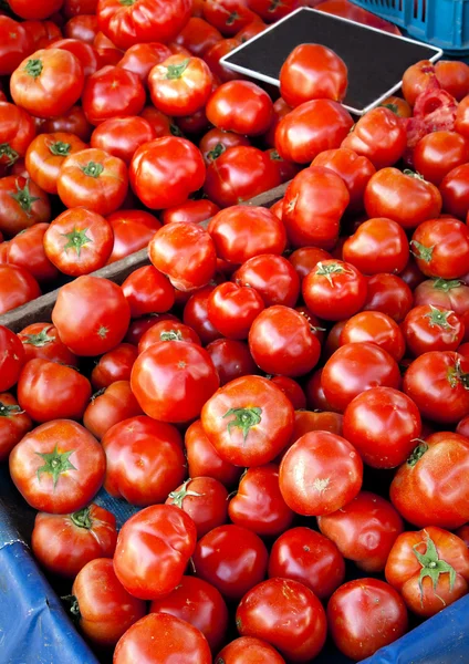 Pomodori in un mercato all'aperto — Foto Stock