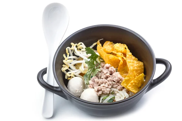面条与猪肉，亚洲的食物风格 — 图库照片