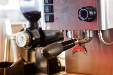 Kahve makinesi kahve dükkanında.