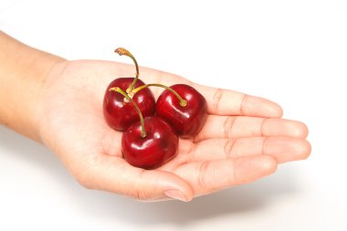 beyaz üzerine kırmızı kiraz dolu