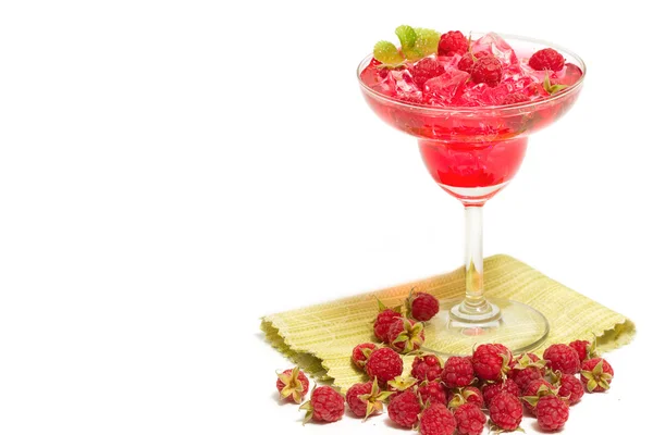 Rasberry sap drinken met verse rasberries, gezonde fruitige drank — Stockfoto