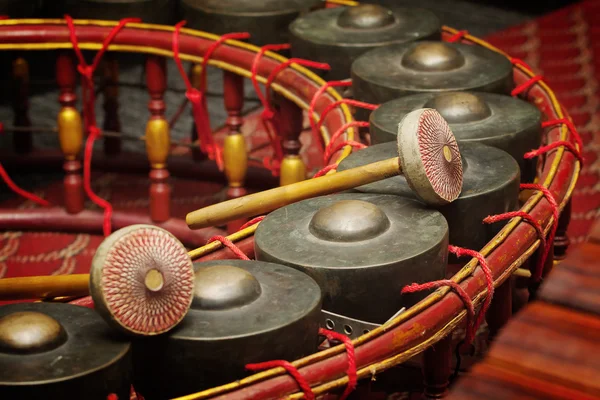 Тайский музыкальный инструмент, Gong Instrument for rhythm (select focu — стоковое фото
