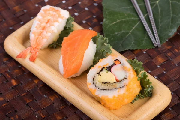 Japansk sushi tradisjonell japansk mat – stockfoto