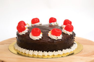 Kırmızı neşeli ile çikolatalı kek