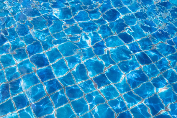 Blue water in the pool. Water background — Stock Photo, Image