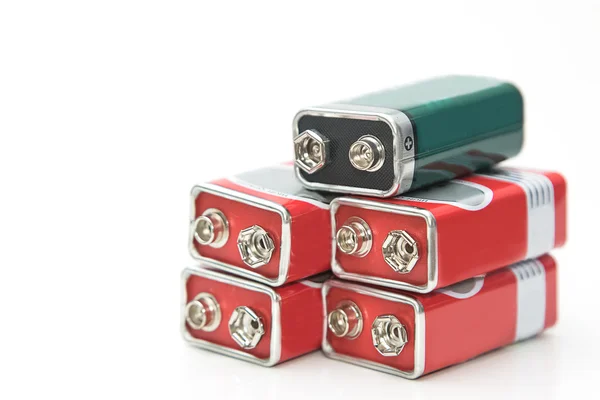 Batterie 9 V in prospettiva primo piano vista su sfondo bianco — Foto Stock
