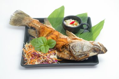 Fishsauce ve mango salatası, Tayland gıda favori ile ateş balık