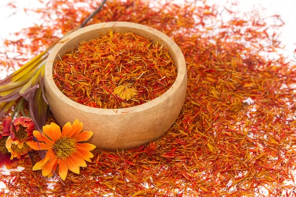 Safflower, False Saffron, Saffron Thistle (Carthamus tinctorius — Stock Photo, Image