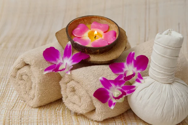 Thai Spa and Massage, healthy and beautiful on bamboo background — Stock Photo, Image