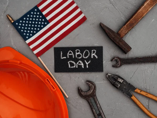 Labor Dag Handgereedschap Vlag Van Verenigde Staten Liggen Tafel Uitzicht — Stockfoto