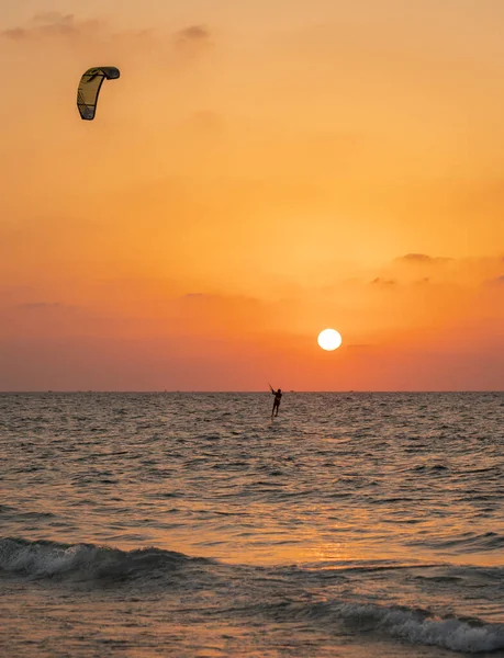 Male Kiter Rides Beautiful Backdrop Colorful Mediterranean Sunset Israel Ashkelon — Stock Photo, Image