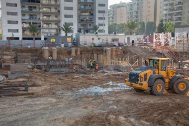 Ashkelon 'da yeni bir yerleşim bölgesi için inşaat alanı, İsrail' in güneyinde büyük bir tatil köyü. İsrail, Ashkelon, Ekim 2020