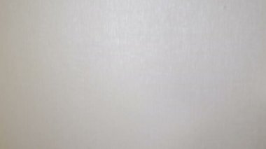 Doktor ya da hemşire koruyucu eldivenleri getirip aşı için şırınga hazırlayın. Virüs hastalığını önlemek için hipodermik enjeksiyon. Bağışıklık. Grip, kızamık, koronavirüs aşısı