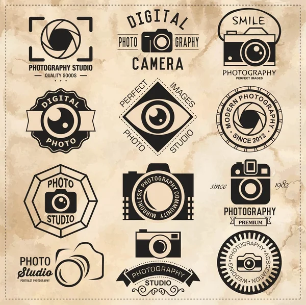 Fotografia vintage retrò distintivi, etichette e icone set. Modelli di logo per fotografia vettoriale . — Vettoriale Stock