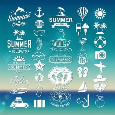 Yaz Logotype ayarlayın. Yaz vintage tasarım öğeleri, logolar, rozetler, etiketleri, simgeler ve nesneleri