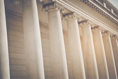 Washington adliyede şartını