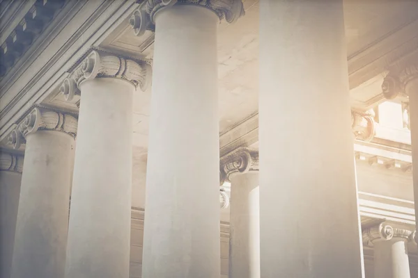 Pijlers van gerechtsgebouw in Washington — Stockfoto