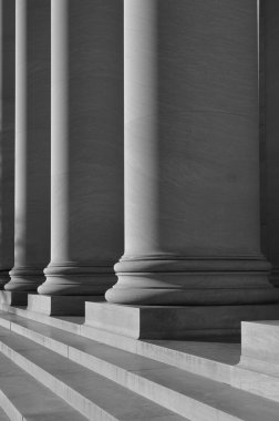 Washington adliyede şartını