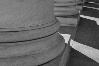 Washington adliyede şartını