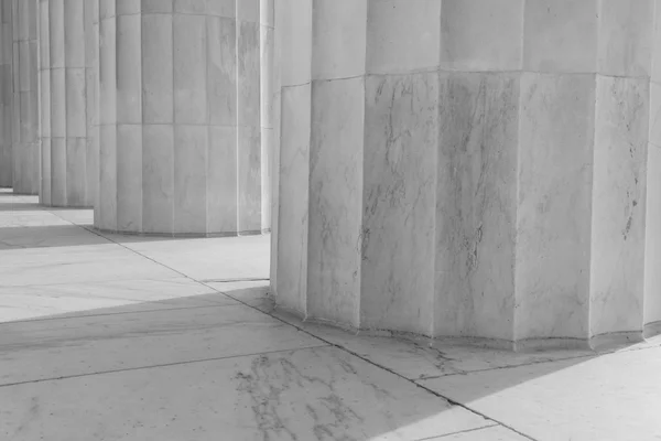 Stenen pilaren bij het lincoln memorial — Stockfoto