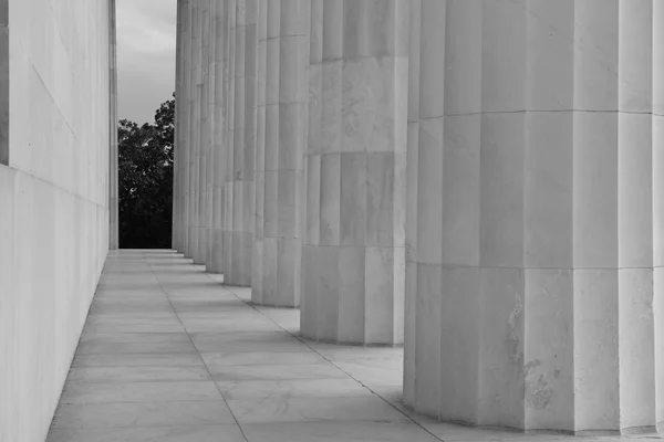 Πέτρινες κολόνες στο Μνημείο Λίνκολν — Φωτογραφία Αρχείου