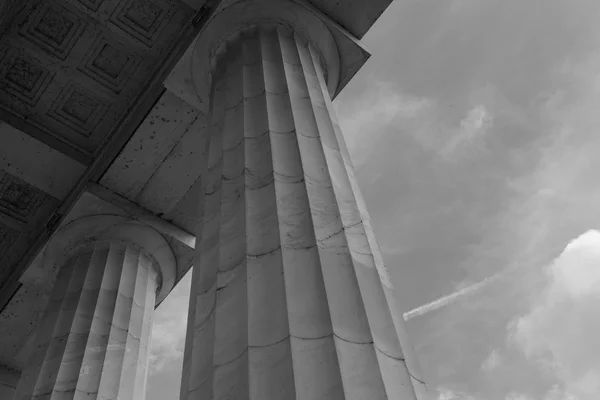 Kamienne filary w lincoln memorial — Zdjęcie stockowe